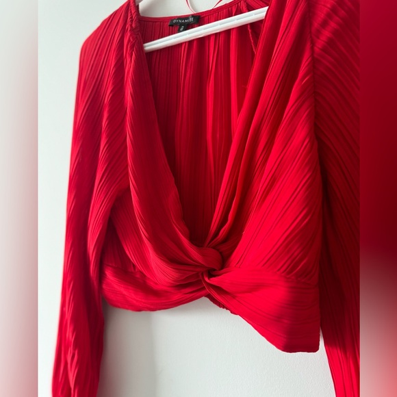 Dynamite Pleated Crop Blouse with Twisted Front - Picture 4 of 7
